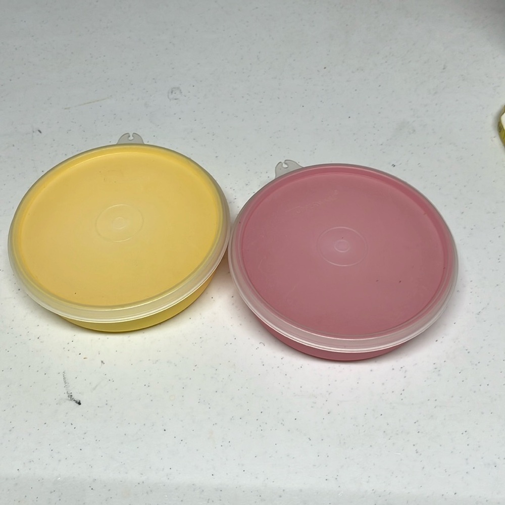 Vintage Tupperware little wonders bowls set of 2